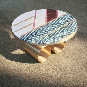 Earring coffee table