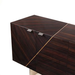 Selbit Dresser