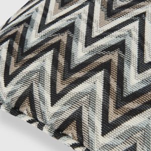 Bleatched 40x40 cm 3D effect chevron cushion (Black)