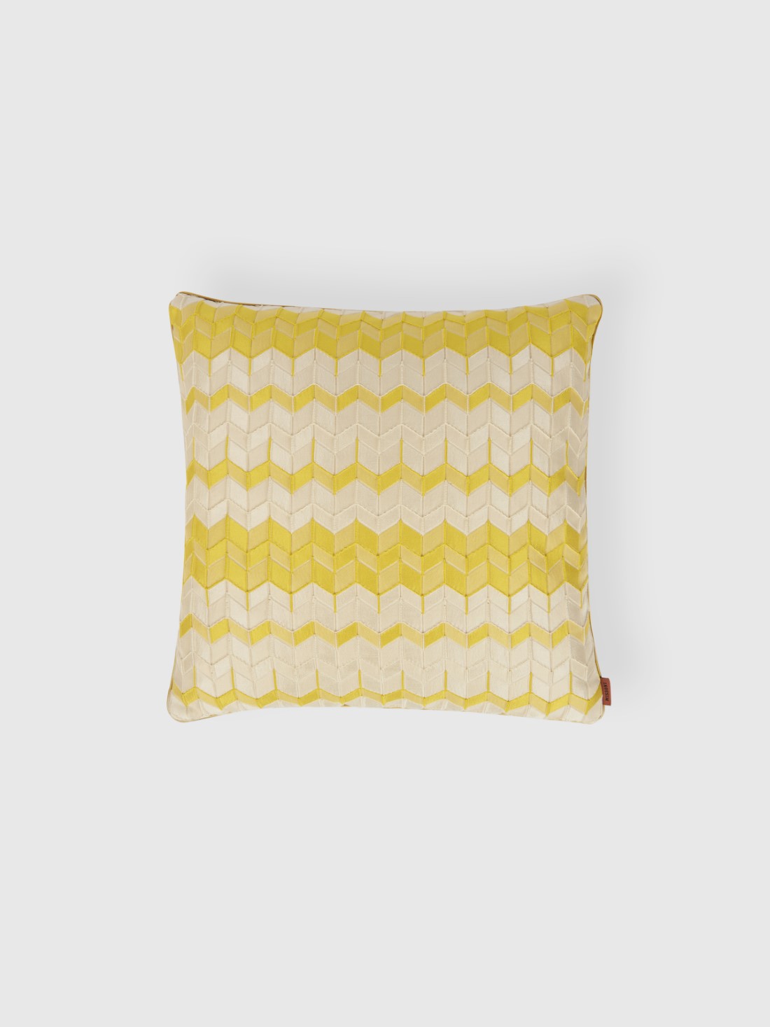 Tread 40x40 cm chevron 3D effect cushion (Yellow)