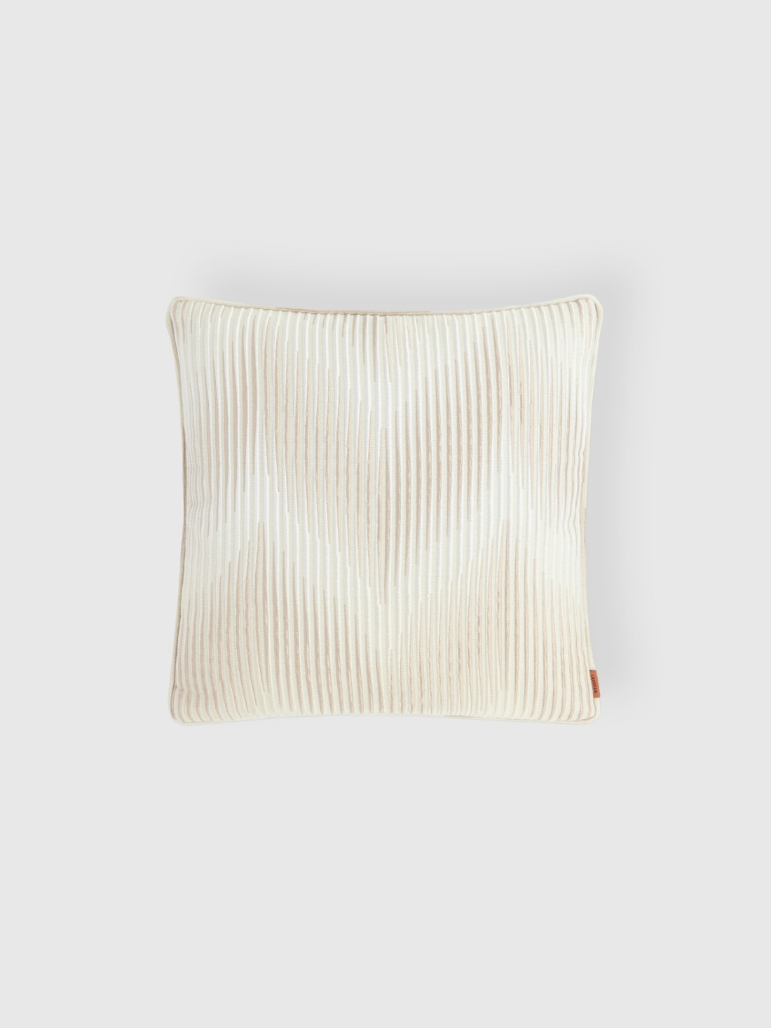 Ande 40x40 cm cushion with faded chevron (White)