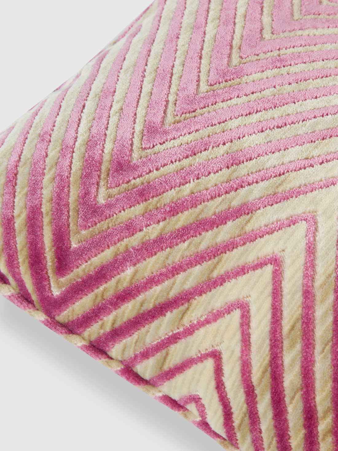 Ziggy 30x60 cm viscose blend zigzag cushion (Multicoloured)