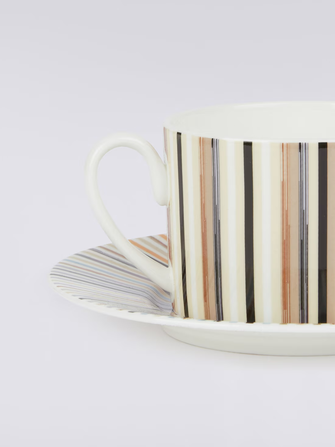 Stripes Jenkins Set of 6 tea cups & saucers (White)